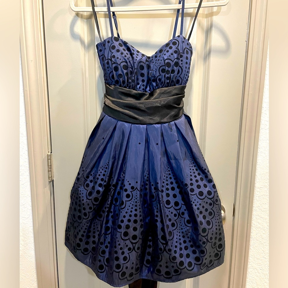 High waist purple dress perfect for prom and homecoming